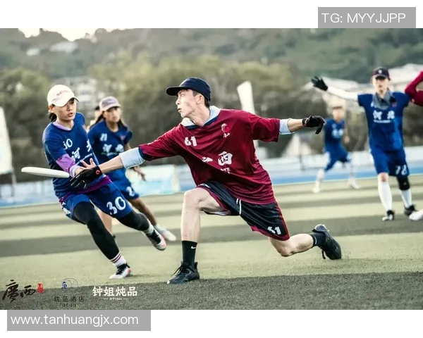 深圳飞盘队在世界攀岩锦标赛中的默契配合与精彩表现分析